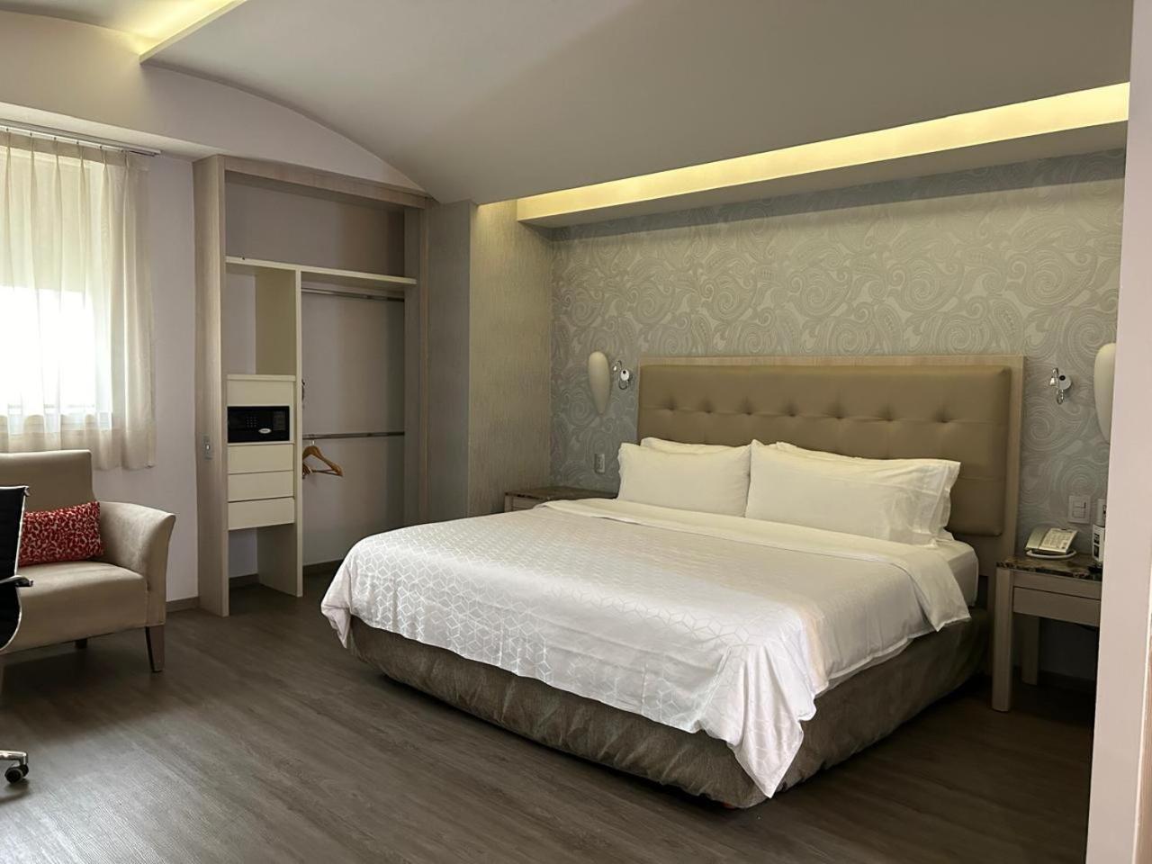 Holiday Inn Express Mexico- Toreo By Ihg Eksteriør billede