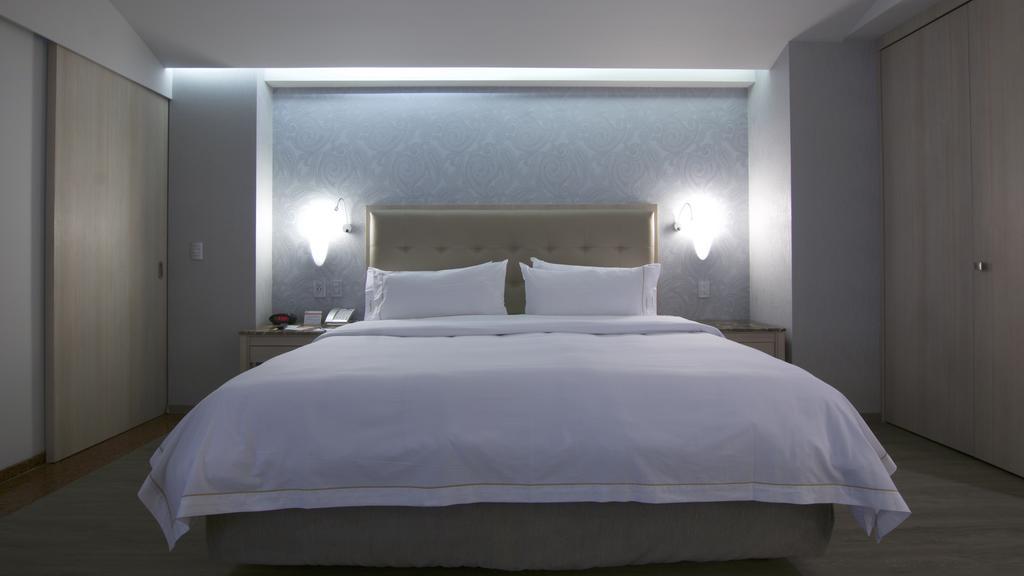 Holiday Inn Express Mexico- Toreo By Ihg Eksteriør billede