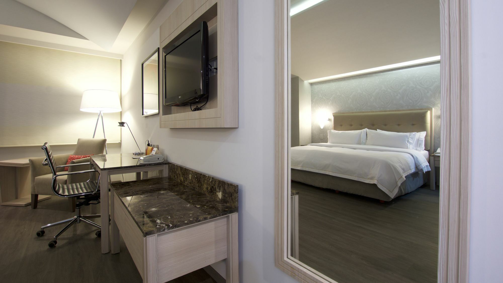 Holiday Inn Express Mexico- Toreo By Ihg Eksteriør billede